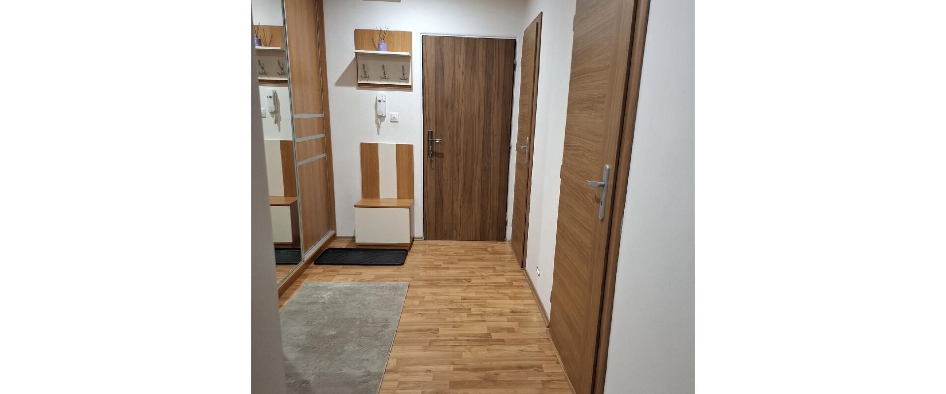 Zariadený 2 izbový byt v centre mesta Poprad