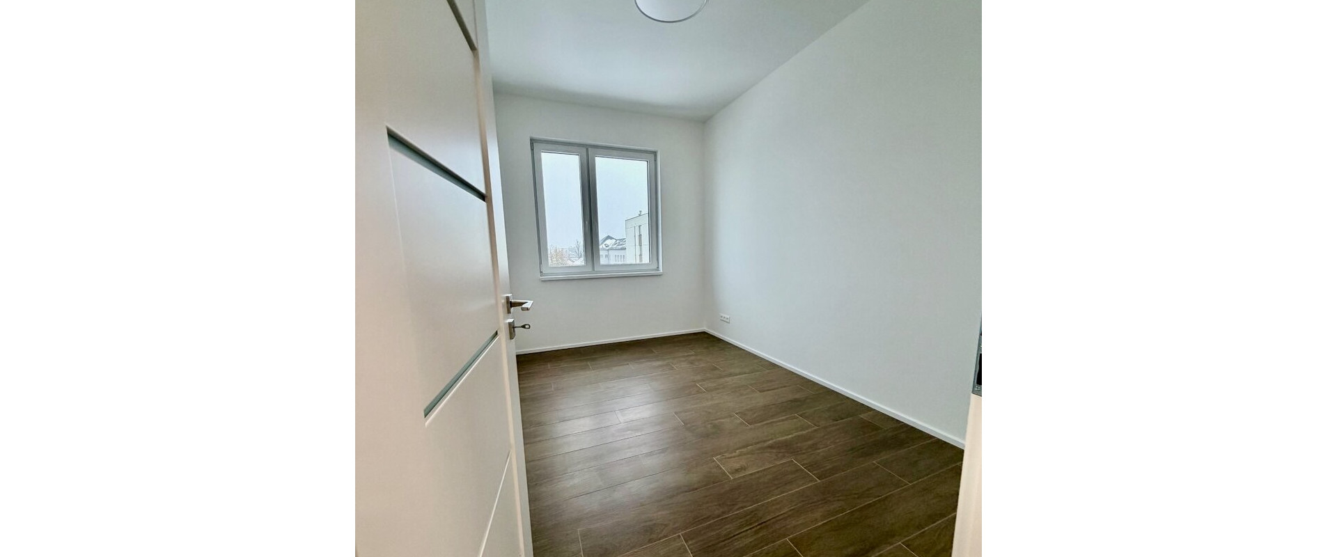 Priestranný 4-izbový byt blízko centra mesta