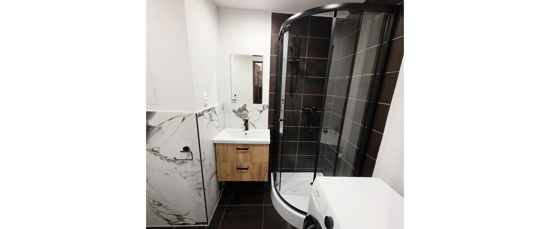 Prenájom: Moderný a Zrekonštruovaný 2-izbový Byt na ul. Murgaša!