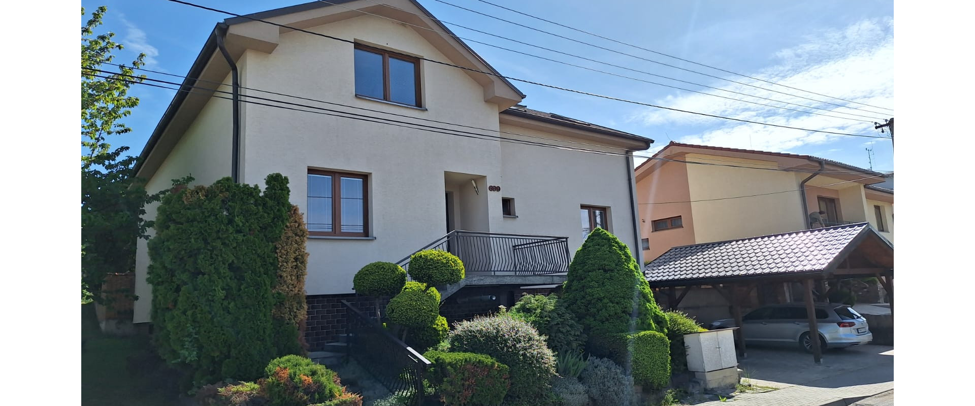 Priestranný rodinný dom s veľkým pozemkom – Chtelnica