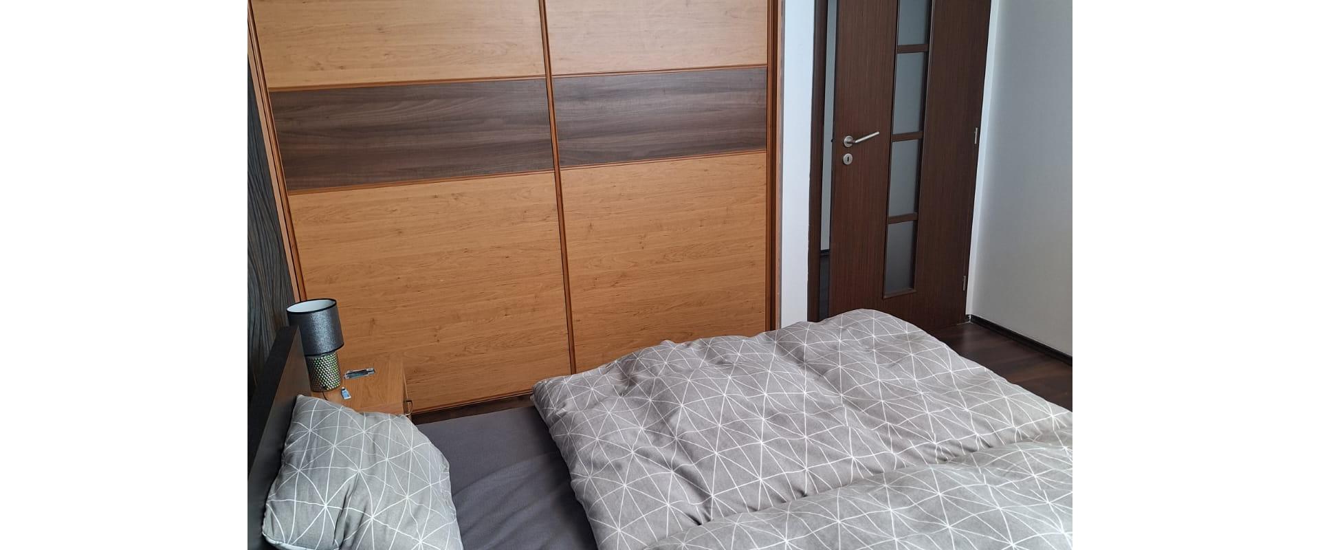 Priestranný rodinný dom s veľkým pozemkom – Chtelnica