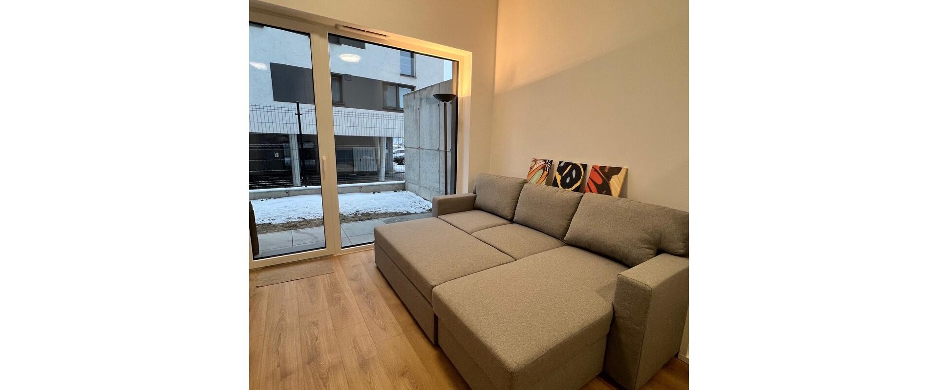 Nový 1,5 izb. byt s predzáhradkou a parkovacím miestom na prenájom v Rovinke.