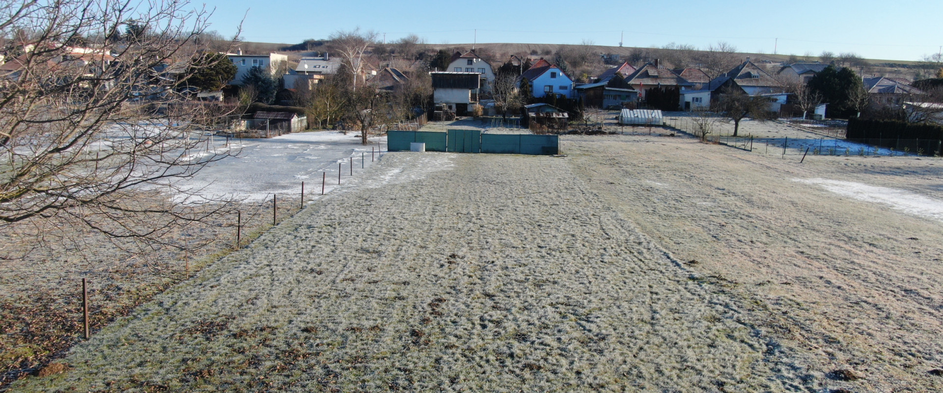 RD s krbom, pozemkom a investičným potenciálom – Dvorníky