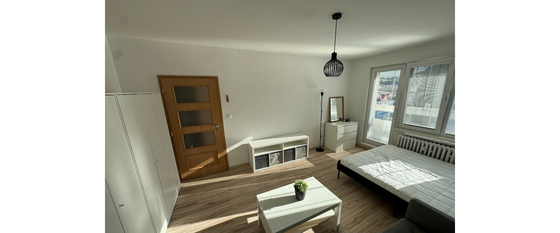 1 - izbový byt na dlhodobý prenájom s dvoma balkónmi