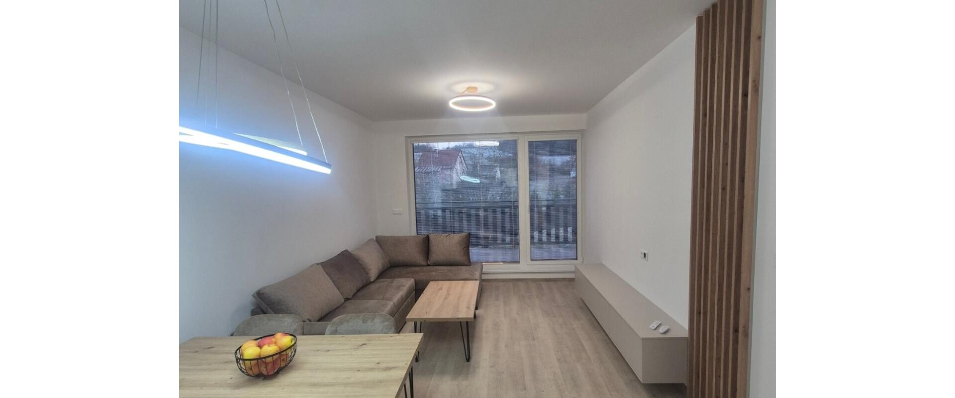 2 - izbový byt na prenájom s garážou a parkovacím miestom v nádhernom horskom prostredí