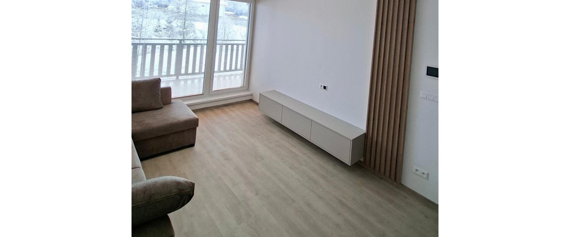 2 - izbový byt na prenájom s garážou a parkovacím miestom v nádhernom horskom prostredí