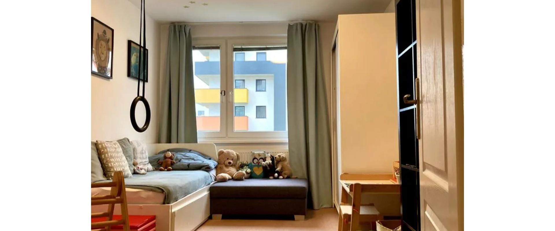 Priestranný 3-izbový byt na predaj - Trnava