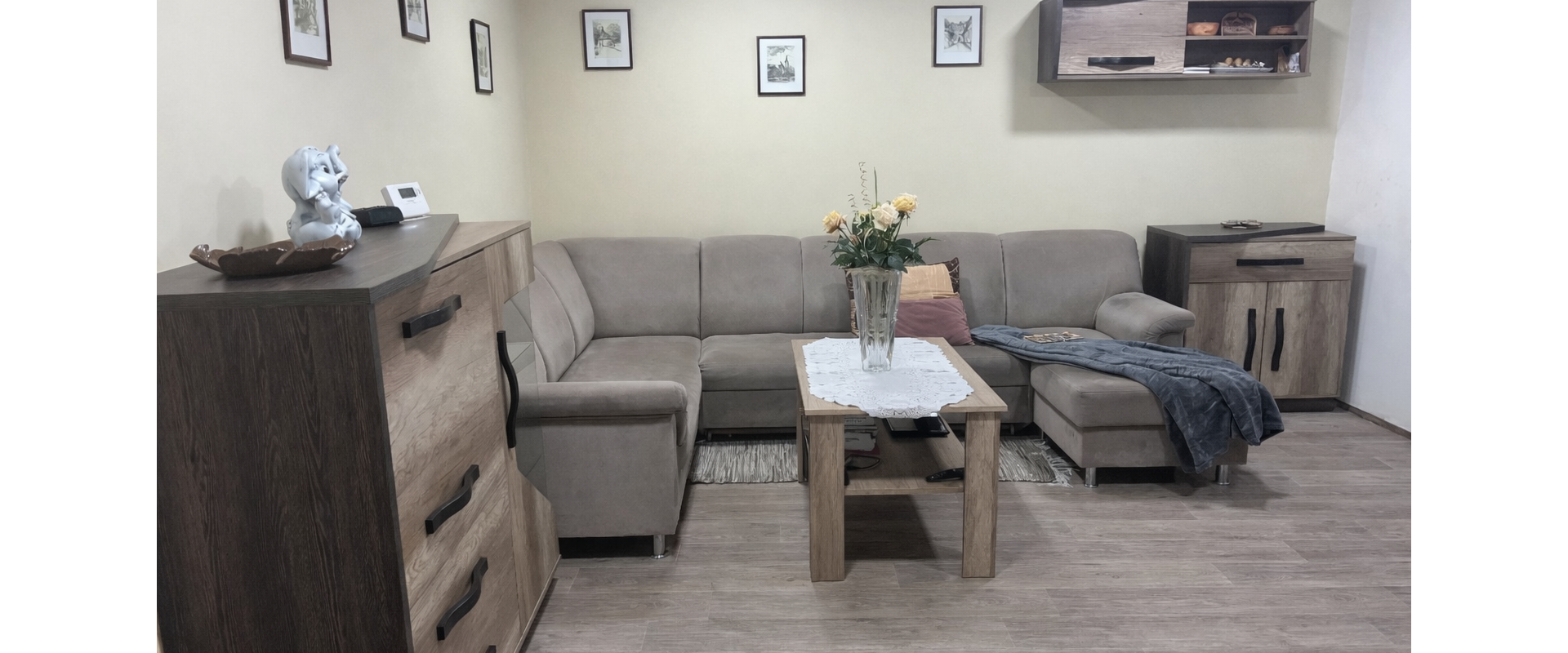 Rodinný dom s potenciálom 2 bytových jednotiek v pokojnej časti.