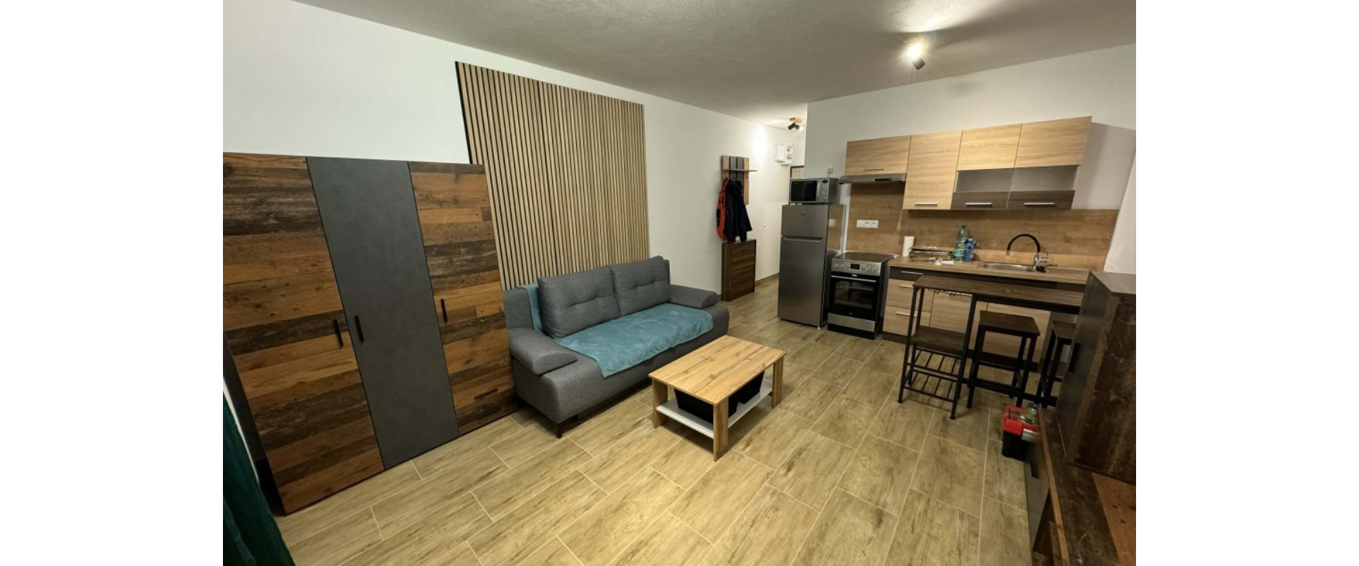 Moderne zariadený 1-izbový byt v novostavbe s parkovaním – Biely Kostol