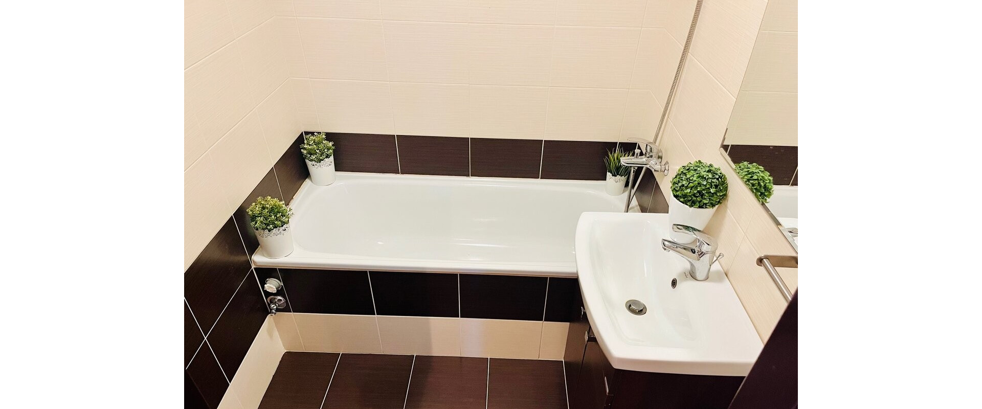 PREDAJ: Harmonický 3 izbový byt po kompletnej rekonštrukcii v obľúbenej časti Dúbravky