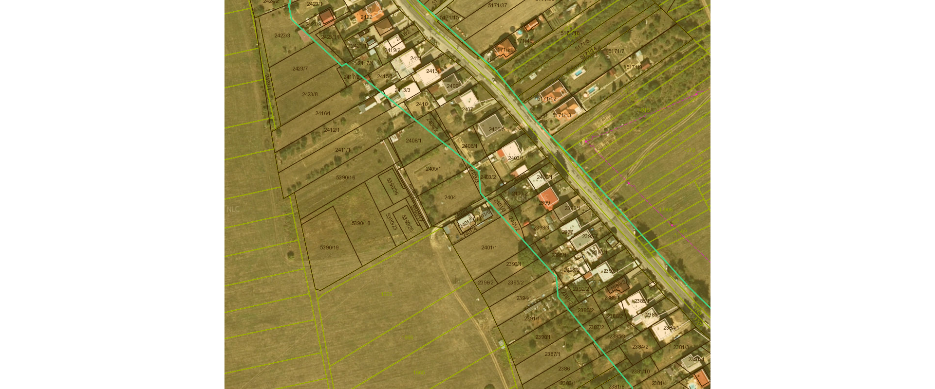 Na predaj pozemok o rozlohe 1 449 m² so záhradou a studňou v Humennom