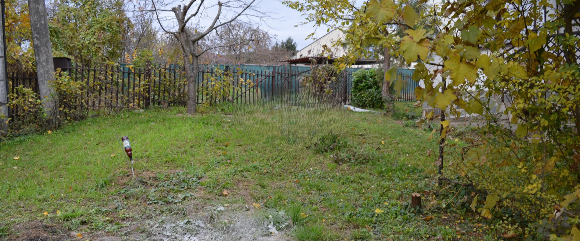 Na predaj rodinný dom na pozemku o rozlohe - 799 m² pri mestskom parku a zámku v Humennom.