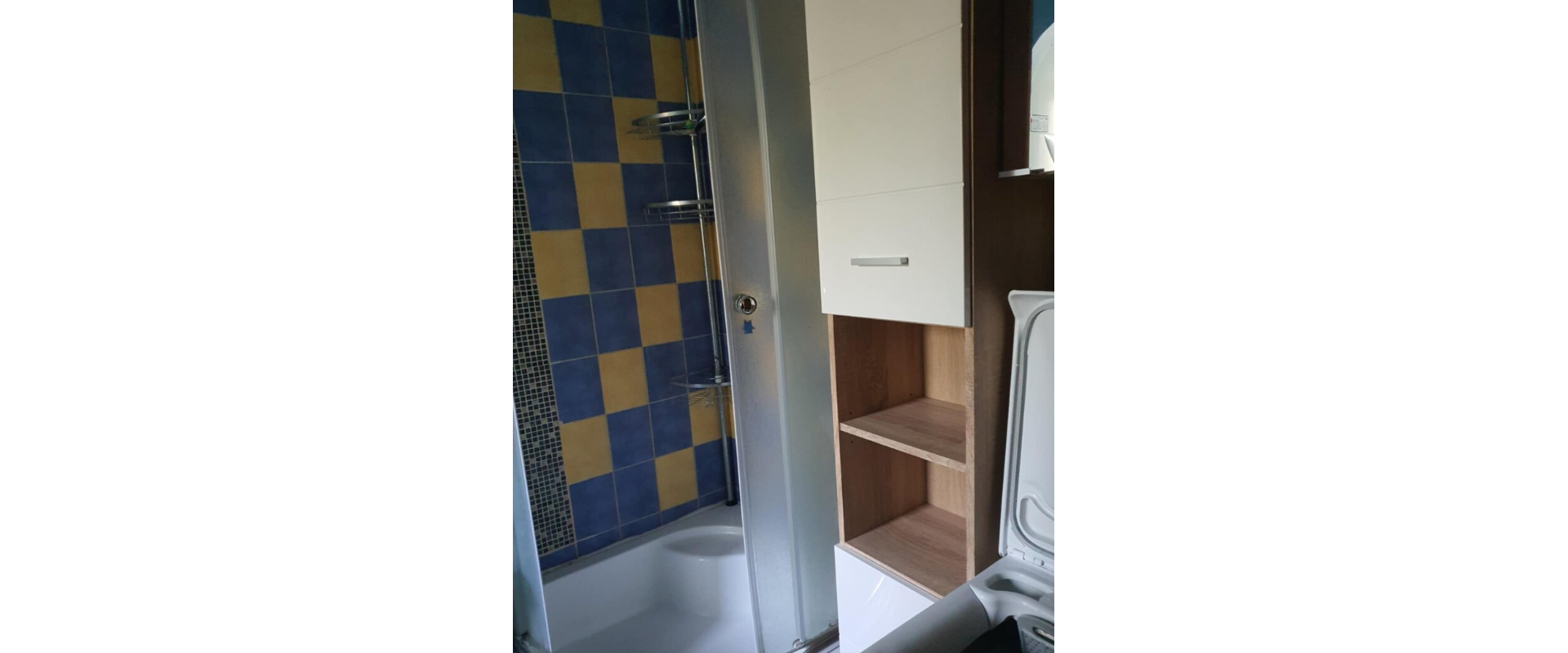 Prenájom plne zariadeného 2,5-izbového bytu v centre SNV