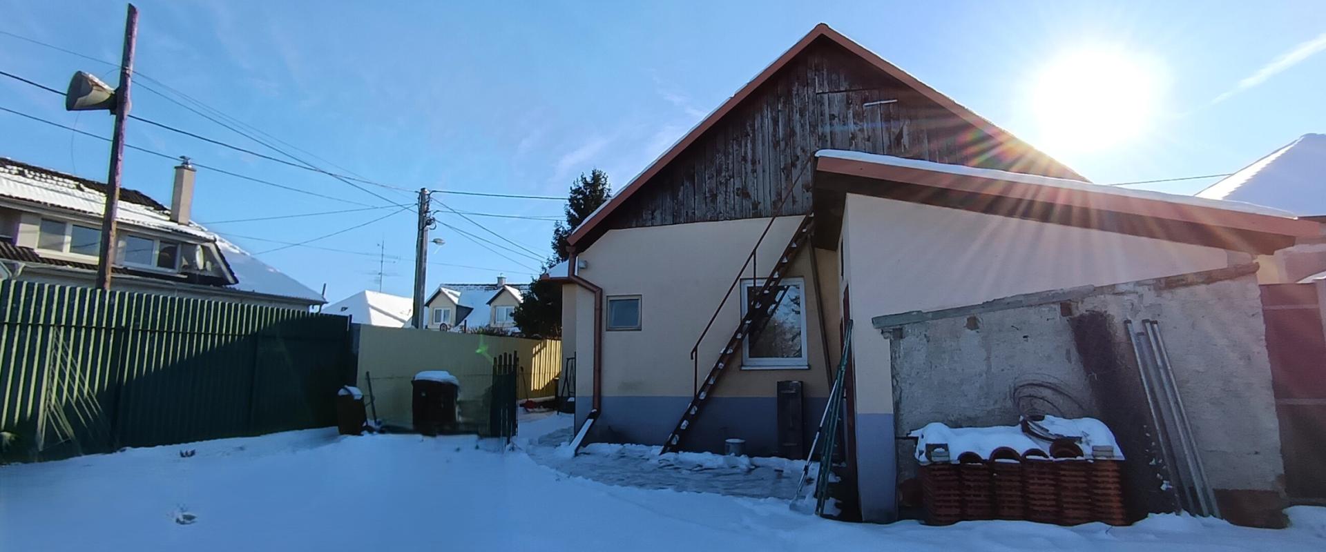 Rodinný dom s výnimočným pozemkom – Levice, priestor+pokoj