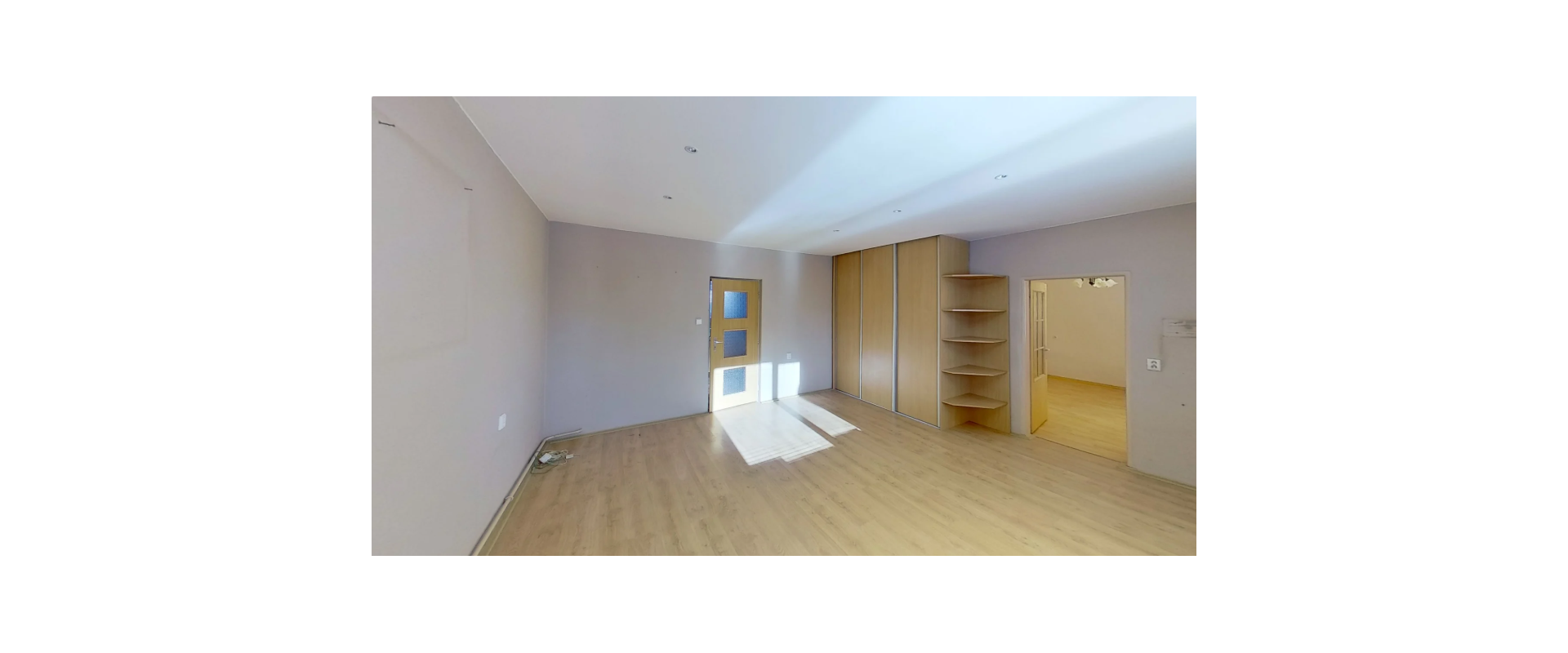 Rodinný dom s výnimočným pozemkom – Levice, priestor+pokoj