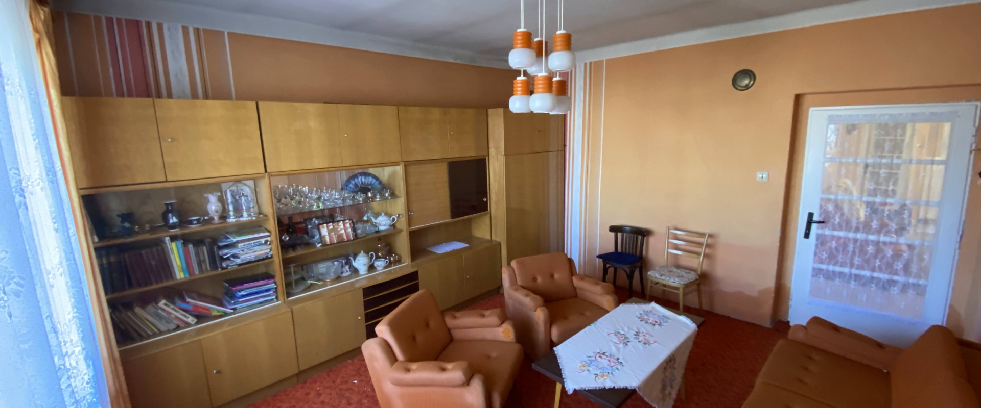 Priestranný dom Nýrovce