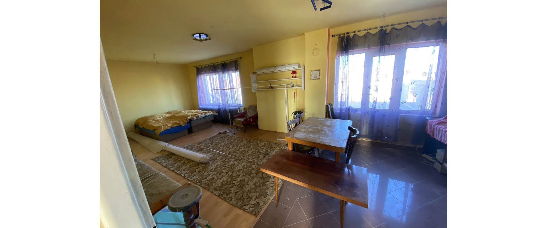 Priestranný dom Nýrovce