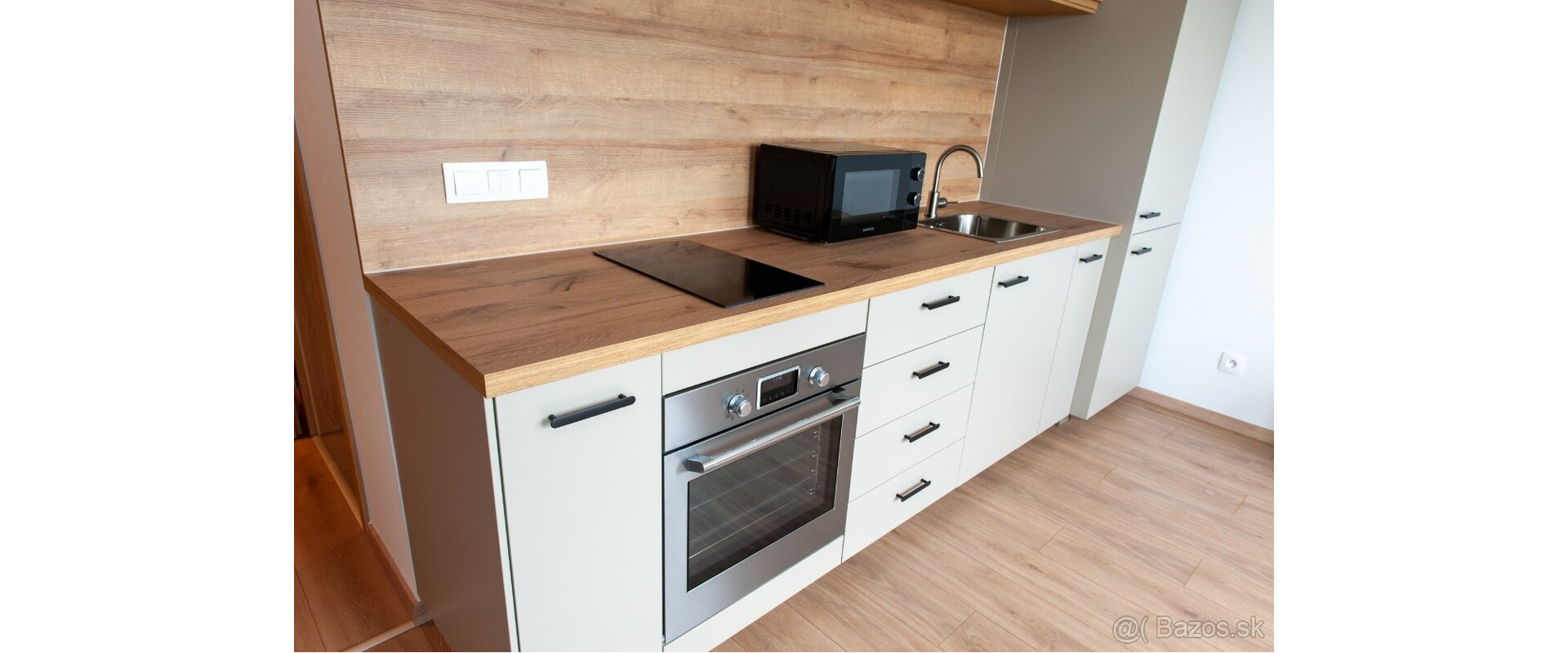 Prenájom svetlého  1 izbového bytu s parkovacím miestom v projekte Ovocné sady - Bratislava - Trnávka