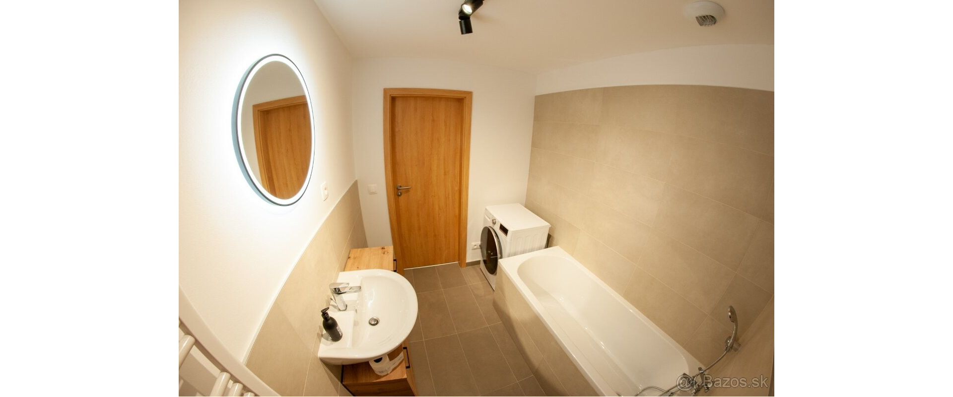 Prenájom svetlého  1 izbového bytu s parkovacím miestom v projekte Ovocné sady - Bratislava - Trnávka