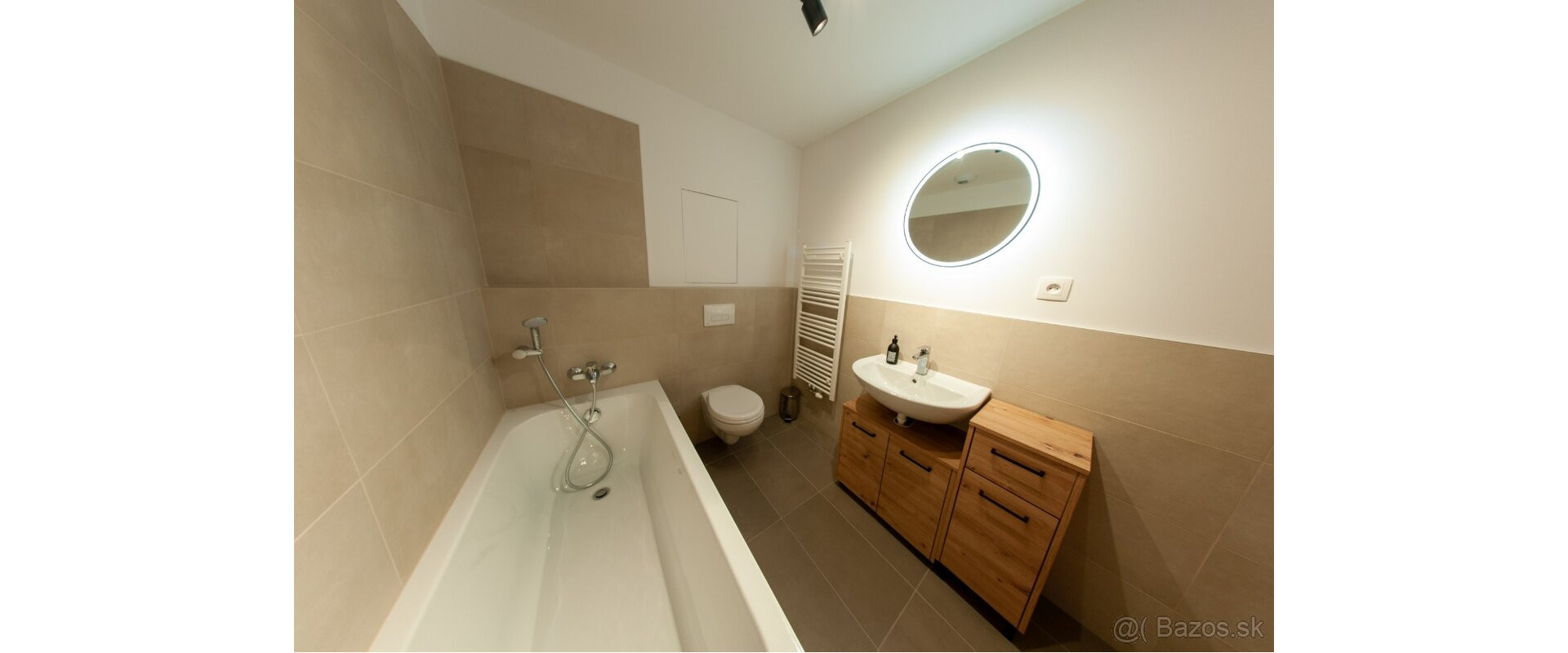 Prenájom svetlého  1 izbového bytu s parkovacím miestom v projekte Ovocné sady - Bratislava - Trnávka