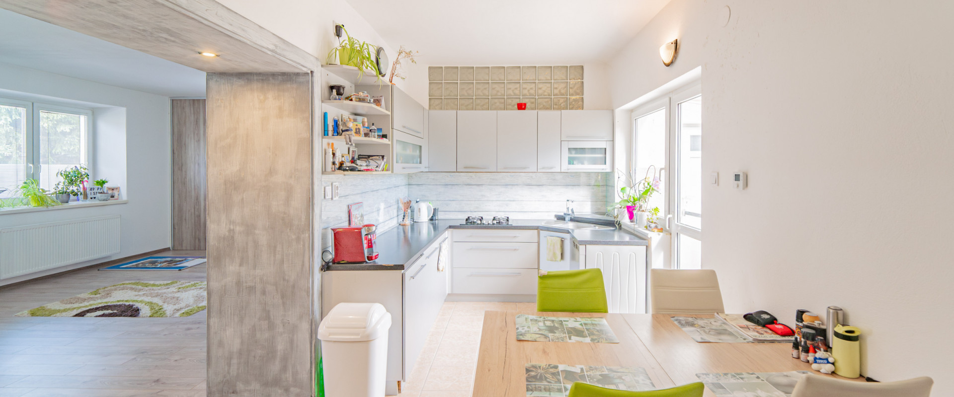 3D Obhliadka!! Veľký RD s bazénom priamo v Nových Zámkoch