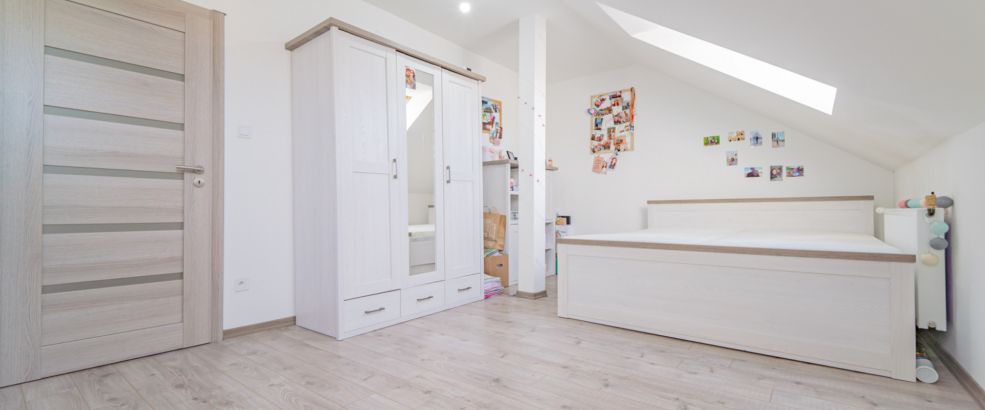 3D Obhliadka!! Veľký RD s bazénom priamo v Nových Zámkoch