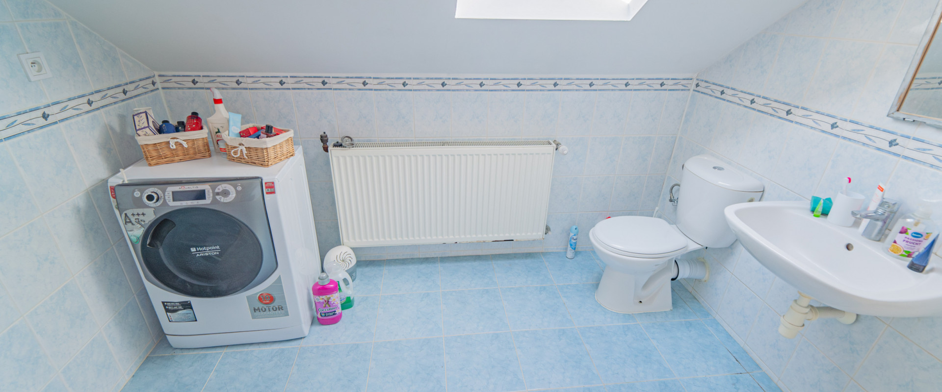 3D Obhliadka!! Veľký RD s bazénom priamo v Nových Zámkoch