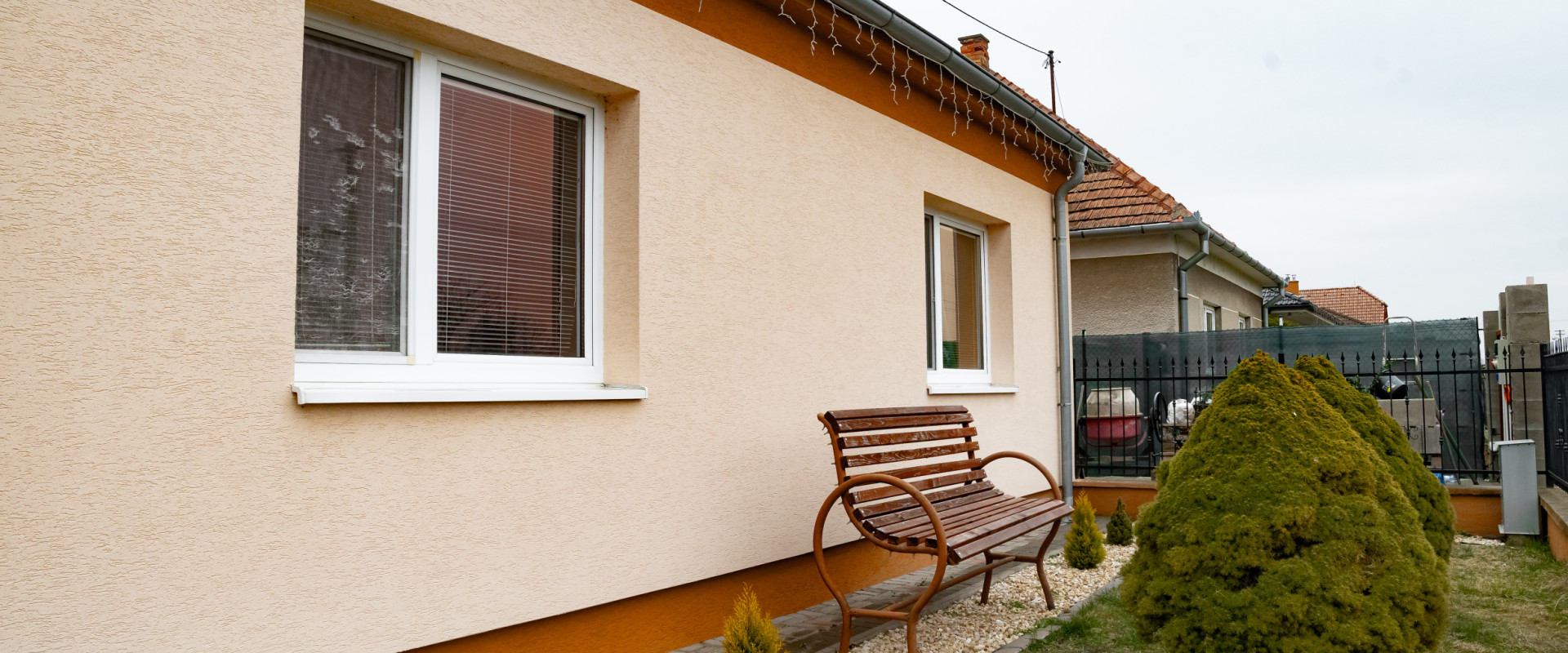 Priestranný 5-izbový rodinný dom s veľmi výhodnou lokalitou