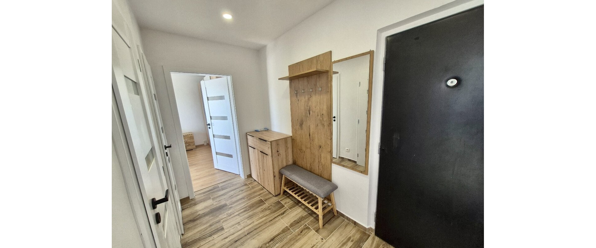 Moderný, zrekonštruovaný 2- izbový byt na Západe v Poprade