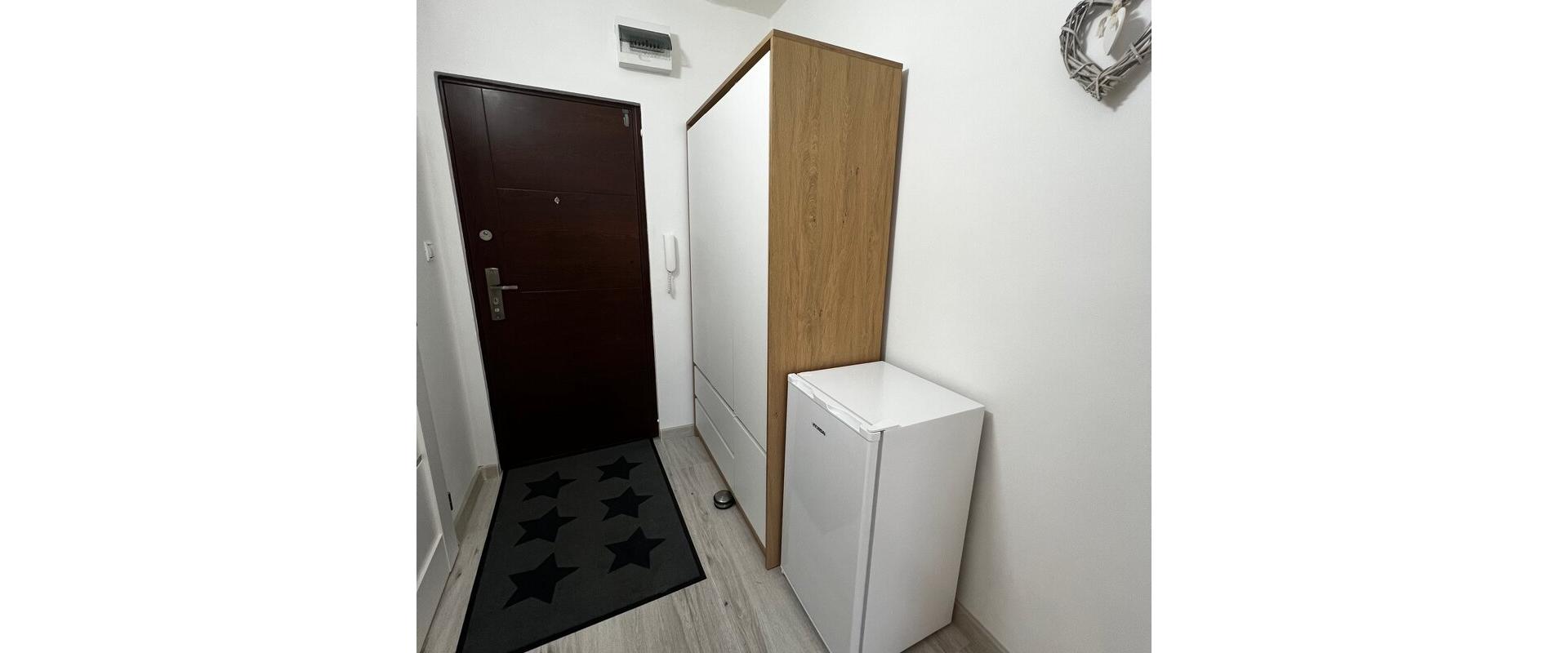 Prenájom: štýlový, kompletne zrekonštruovaný a novo zariadený 1i byt – Centrum mesta, ul. L. Novomeského