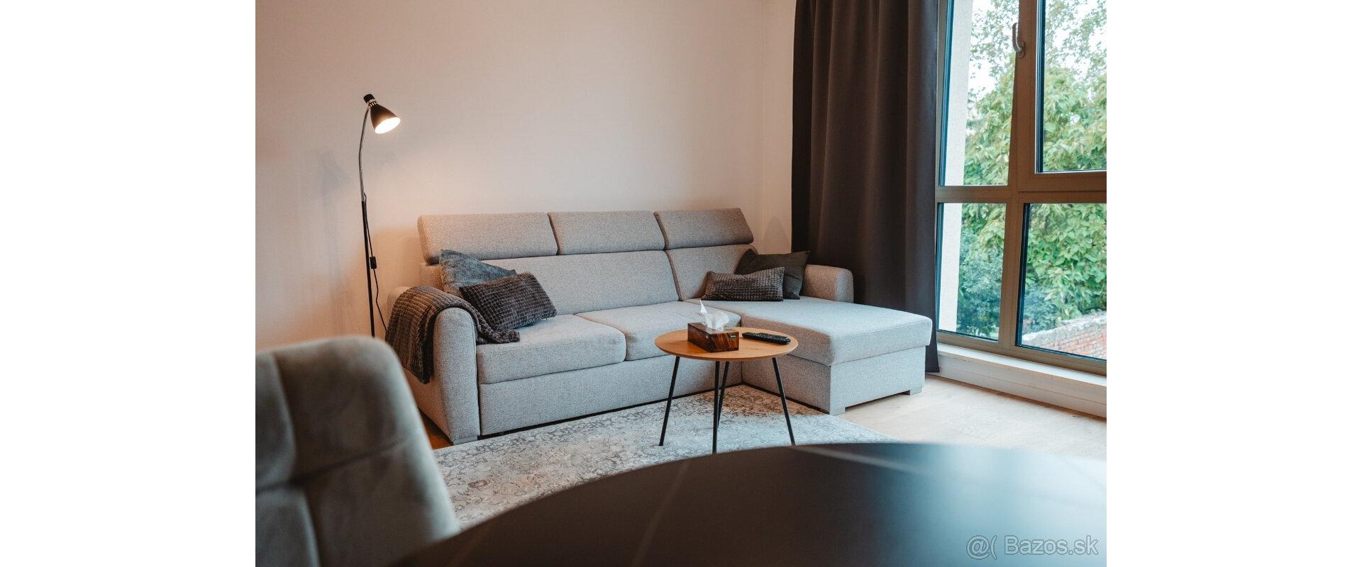 Prenájom: Moderný a luxusný 2-izbový byt v novostavbe – Baštová ulica, Staré Mesto