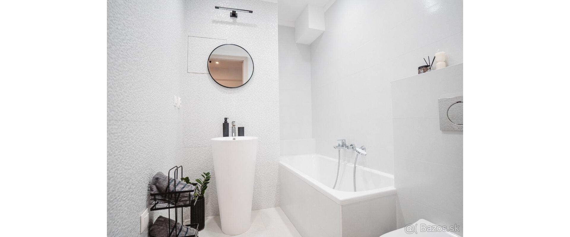 Prenájom: Moderný a luxusný 2-izbový byt v novostavbe – Baštová ulica, Staré Mesto