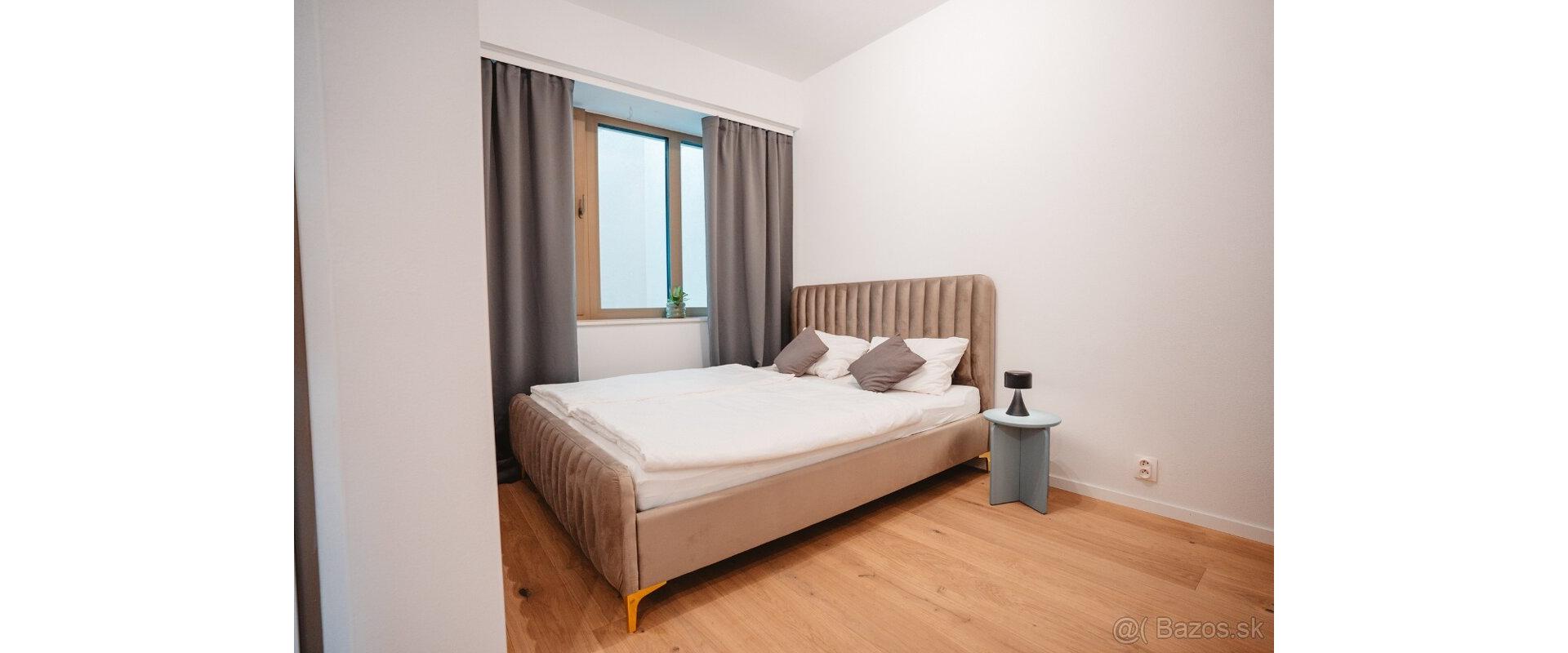 Prenájom: Moderný a luxusný 2-izbový byt v novostavbe – Baštová ulica, Staré Mesto