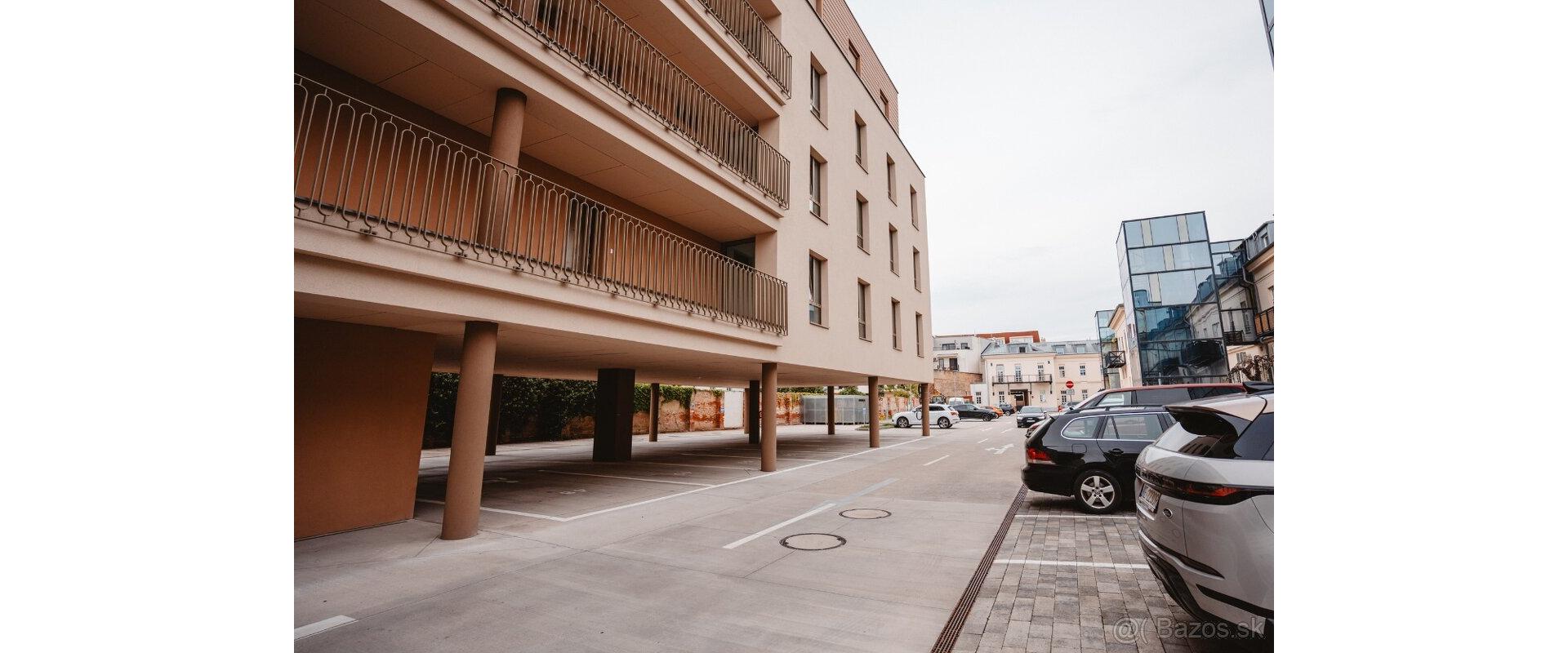 Prenájom: Moderný a luxusný 2-izbový byt v novostavbe – Baštová ulica, Staré Mesto