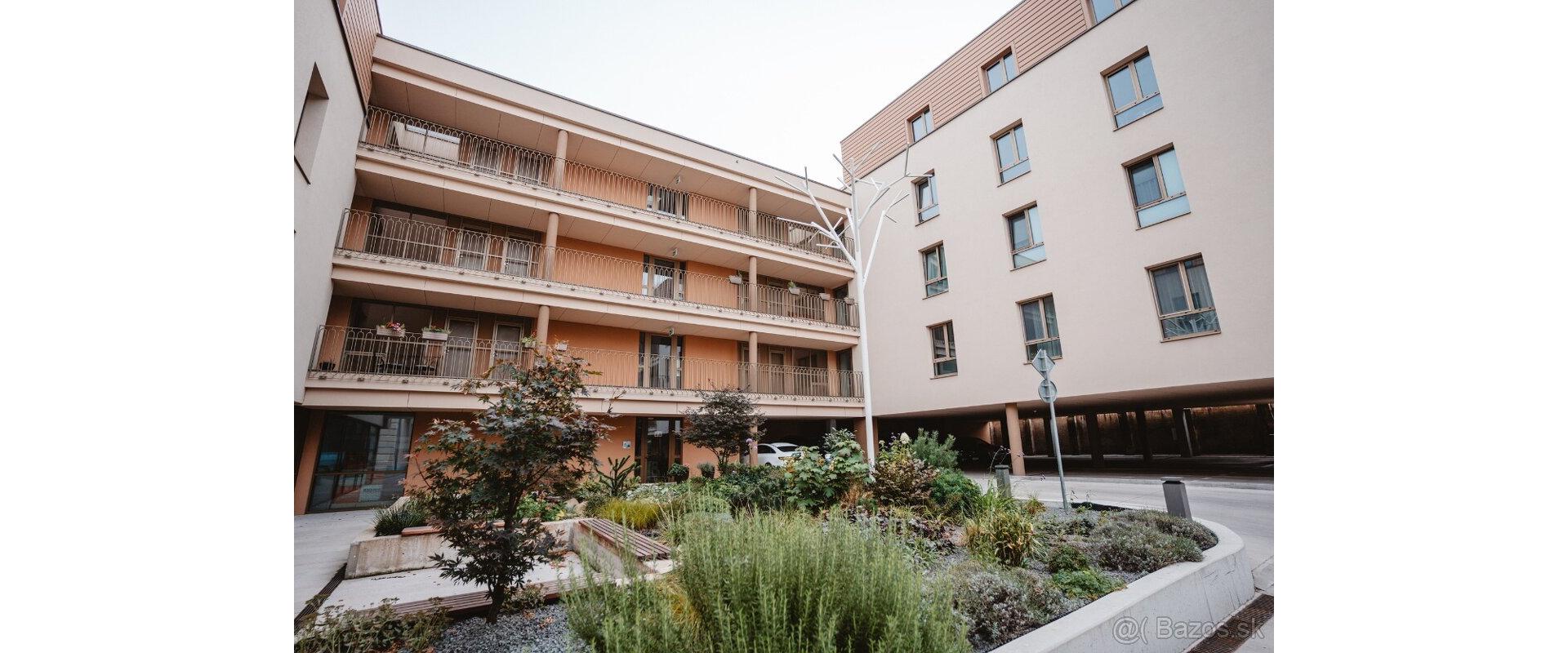 Prenájom: Moderný a luxusný 2-izbový byt v novostavbe – Baštová ulica, Staré Mesto