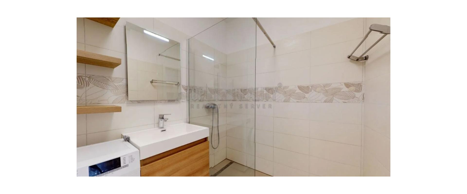 Prenájom moderného 2-izbového bytu 55m² s balkónom – Trnava