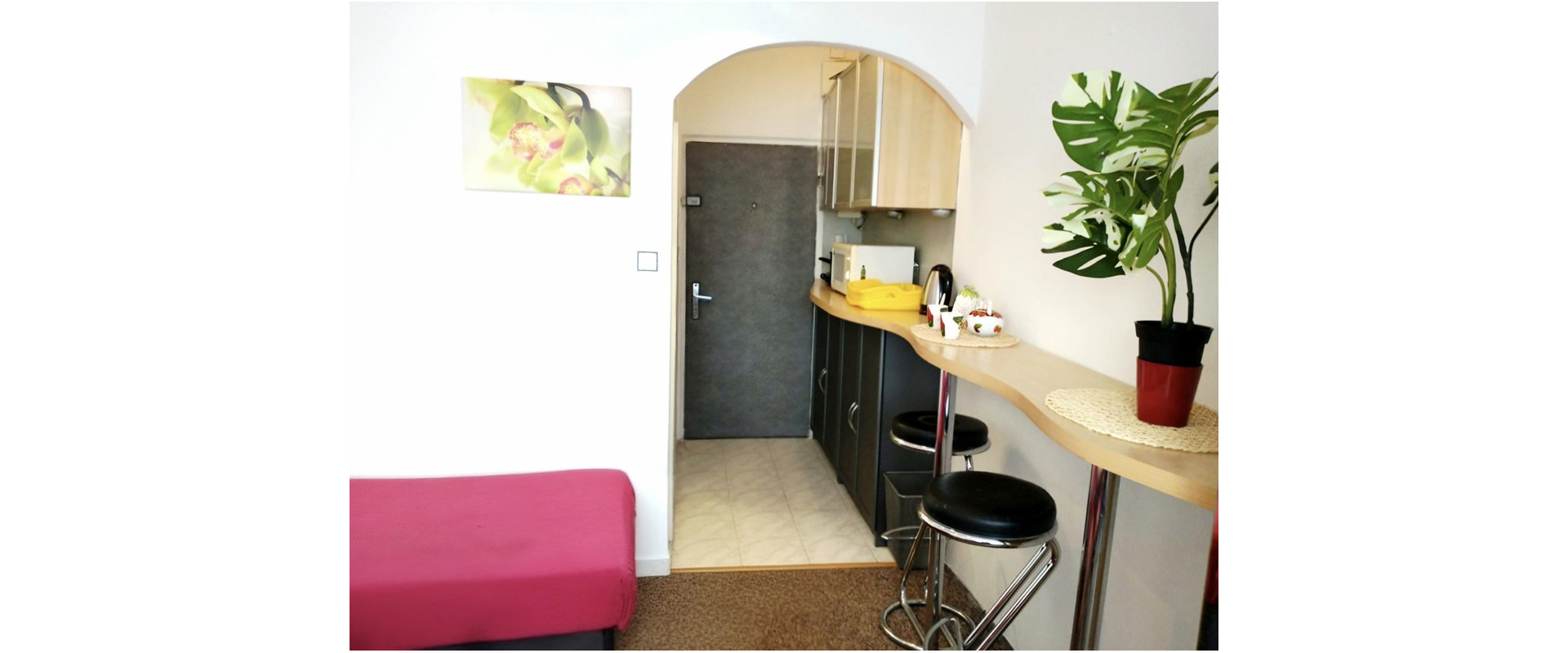 NA PREDAJ ŠTARTOVACIA GARSÓNKA V SKVELEJ ČASTI RUŽINOVA