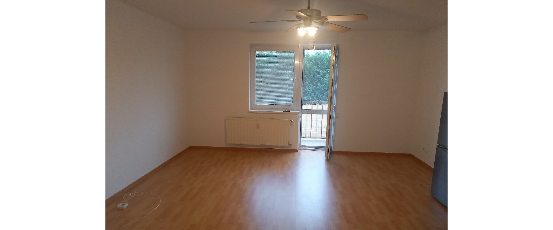 Prenájom svetlého, veľkého 1 izbového bytu v Miloslavove