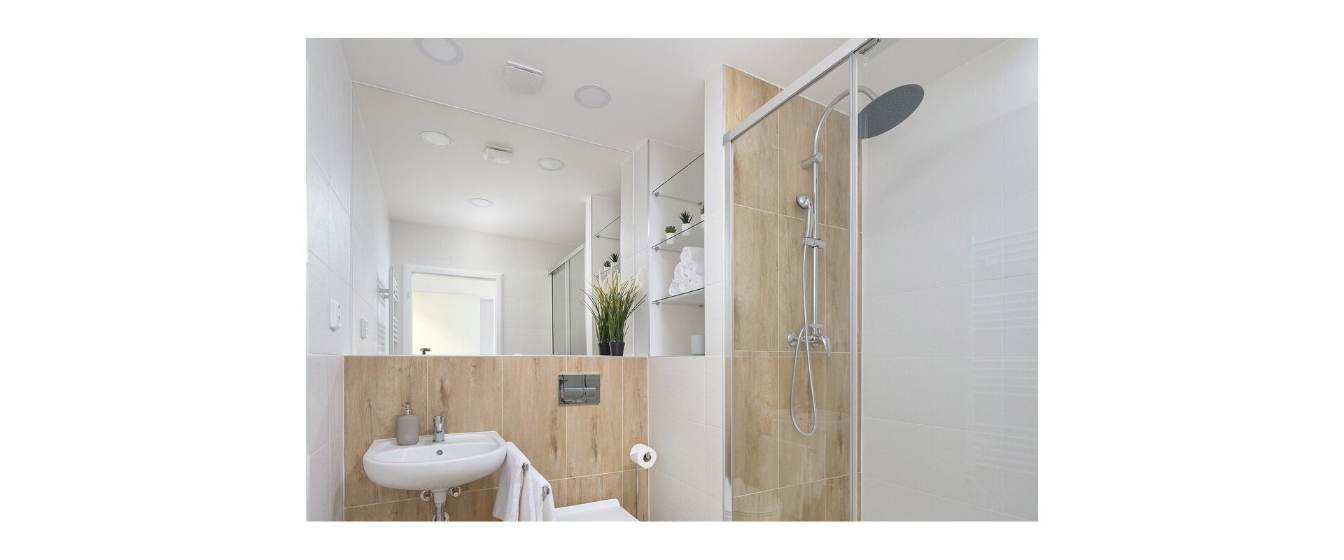 ZNÍŽENÁ CENA: Dizajnový 2 izbový byt s balkónom, parkovacím státím a pivničnou kobkou - Ružinov