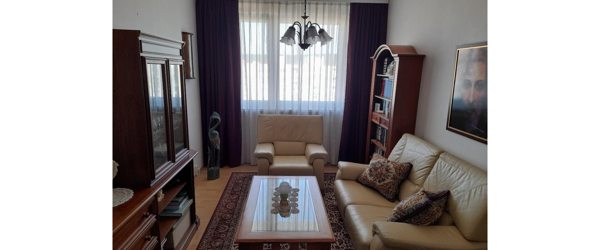 Na predaj: 3-izbový byt s loggiou v pôvodnom stave – Juhoslovanská ulica, Ťahanovce, Košice