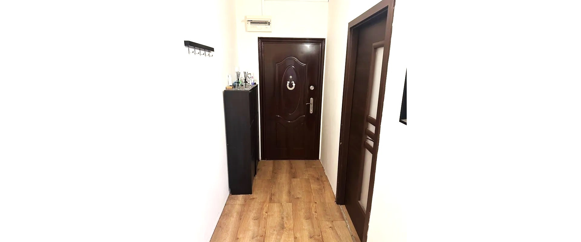 Priestranný 2i byt v Dúbravke!