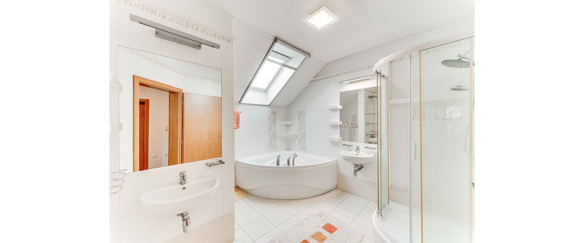 REZIDENCIA V DEVÍNE: 495 M2 PRE LUXUSNÉ BÝVANIE A PODNIKANIE