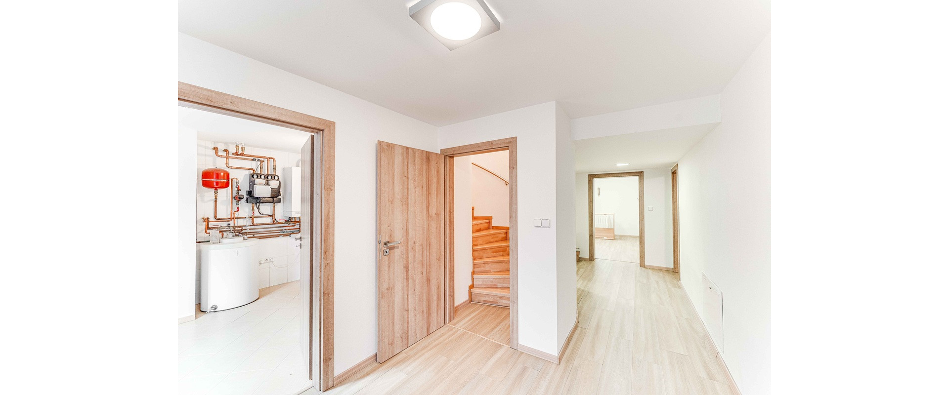 REZIDENCIA V DEVÍNE: 495 M2 PRE LUXUSNÉ BÝVANIE A PODNIKANIE