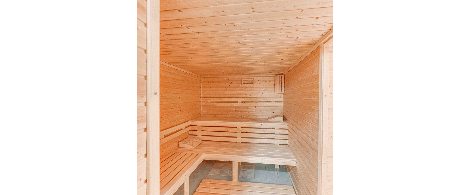 REZIDENCIA V DEVÍNE: 495 M2 PRE LUXUSNÉ BÝVANIE A PODNIKANIE