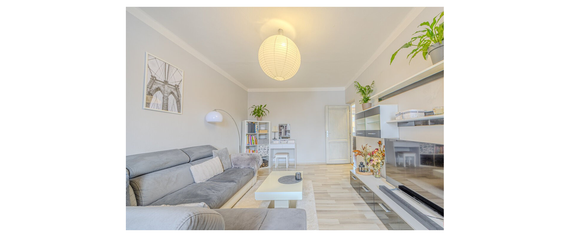 PREDAJ: Slnečný 3 izbový byt  s loggiou - Dubravka