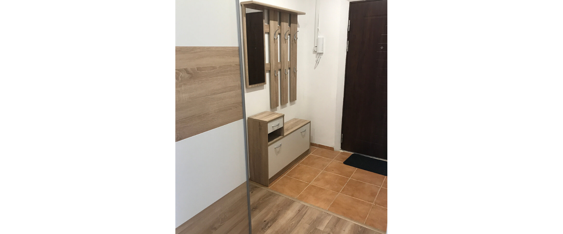 Prenájom kompletne zariadeného 1 izbového bytu - centra SNV