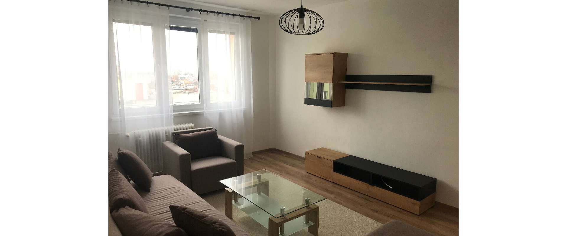 Prenájom kompletne zariadeného 1 izbového bytu - centra SNV