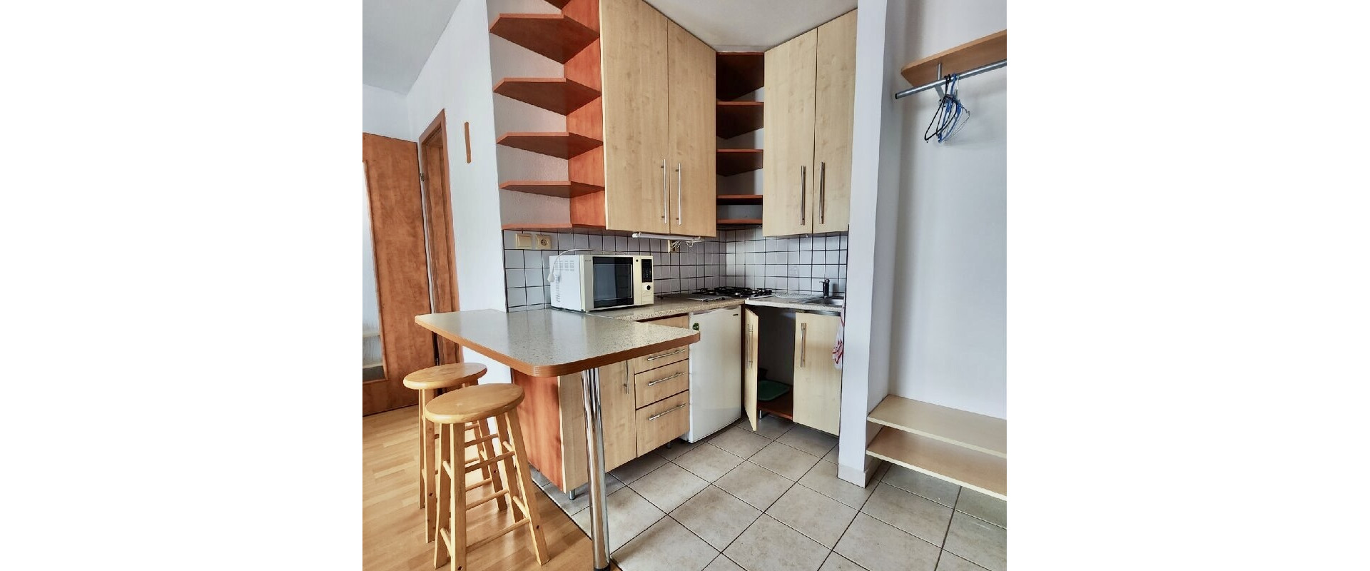 Útulný 1-izbový byt s balkónom – kompletne zariadený