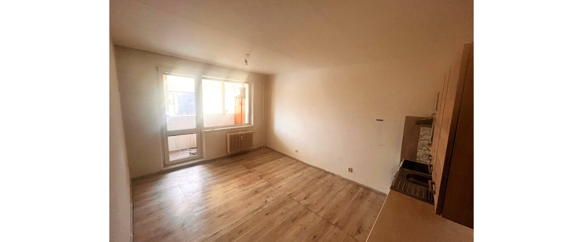 Na predaj: Garsónka s loggiou a pivnicou – Adlerova ulica, Košice | výborný investičný potenciál