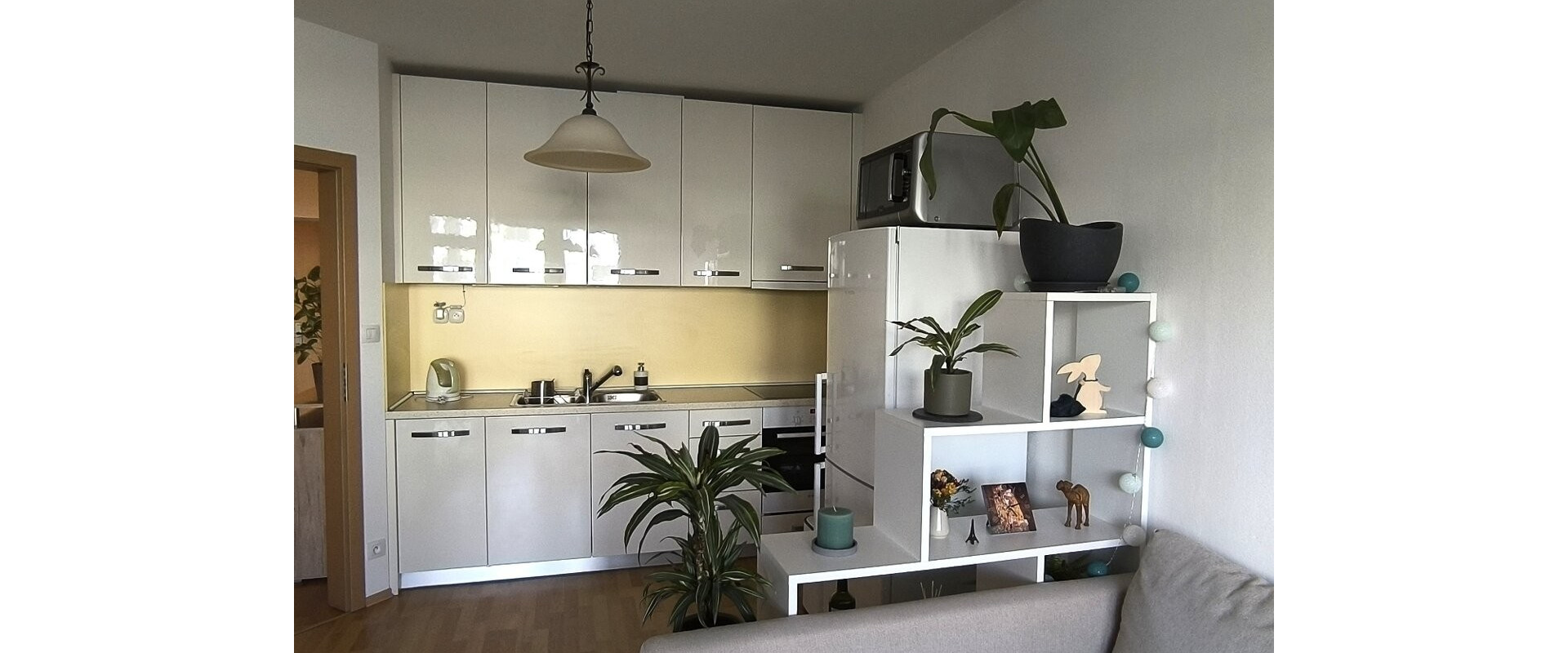 Prenájom 2 izbového bytu s garážou, Jégého (Ružinov)